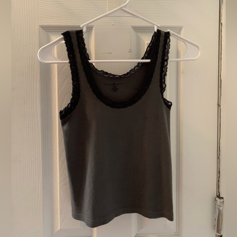 Grey tank